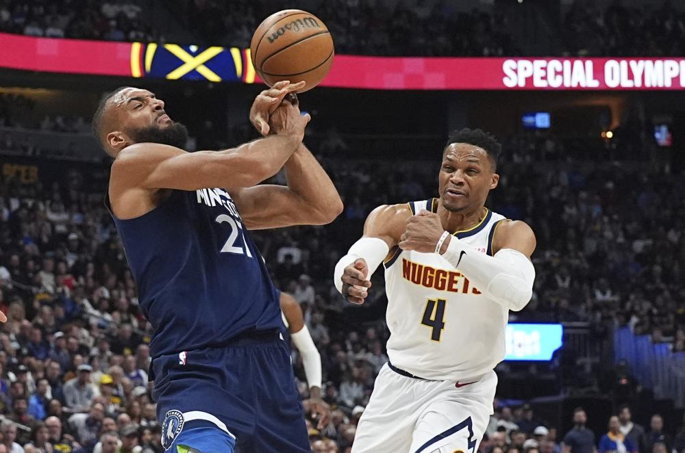 于她在第三 于她在第三