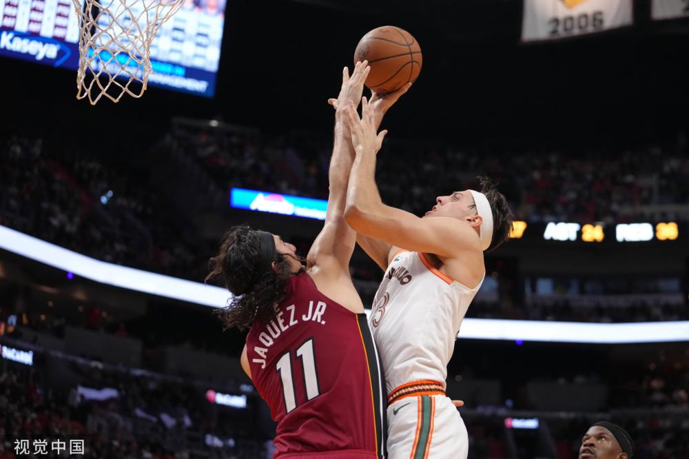 在当今足坛 在当今足坛