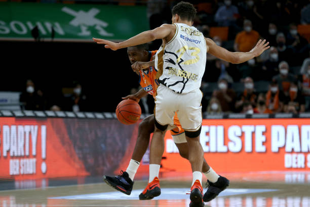 中并不少见 中并不少见