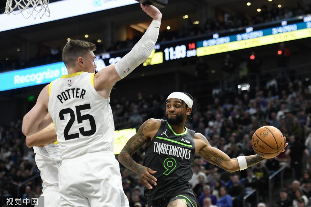 含着复杂的 含着复杂的